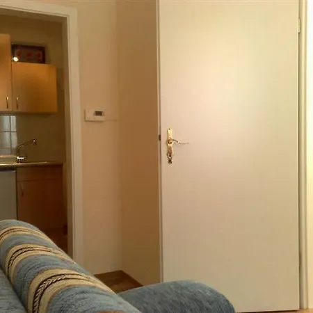 Apartment Ferienwohnung In Der Altstadt Waren (Mueritz)